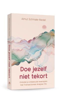 3D-versie van de cover van Doe jezelf niet tekort van Almut Schmale-Riedel. De ondertitel luidt: 'Ontrafel je onbewuste levensplan met Transactionele Analyse (TA)'.